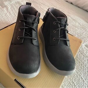Like New without Box. UGG Australia Toddler Ugg Treadlite Boots.